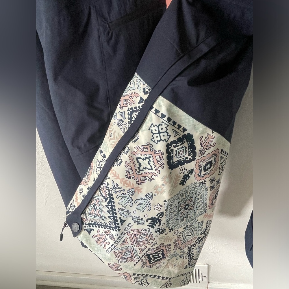 Picture Organic Women’s Snow Jacket Large - Picture 8 of 14